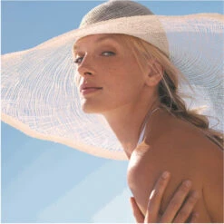 Garnier Ambre Solaire Invisible Protect Transparante Zonnespray SPF 50 -Garnier Winkel 1035718 3