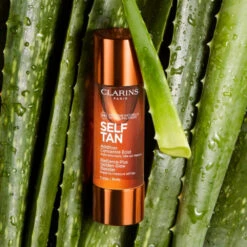 Clarins Self Tan Radiance-plus Golden Glow Booster For Face -Garnier Winkel 1046161 4